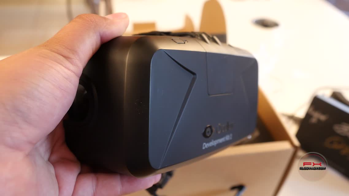Oculus Rift DK2 - распаковка нового шлема виртуальной реальности (Unboxing)