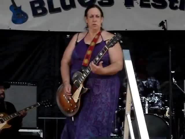 Joanna Connor at North Atlantic Blues fest 2014