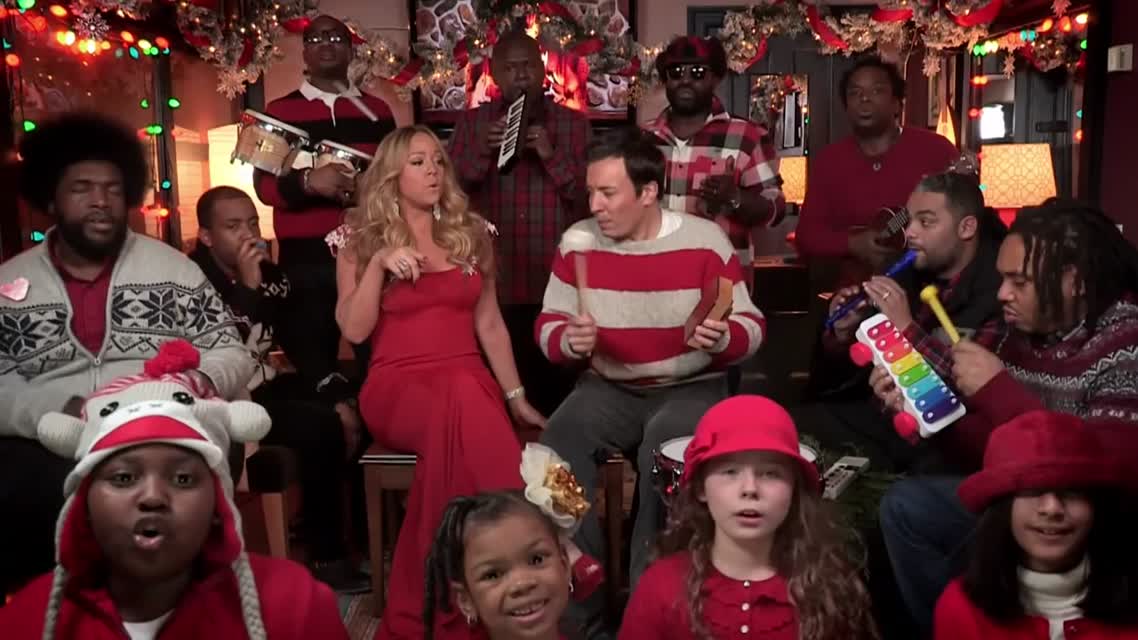 Jimmy Fallon, Mariah Carey & The Roots - All I Want For Christmas Is You