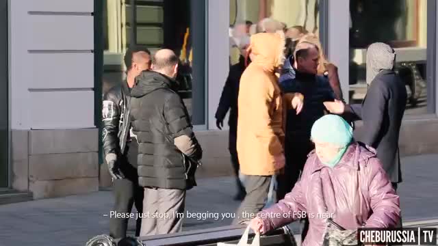 SHOCKING RACISM SOCIAL EXPERIMENT IN RUSSIA -- Избиение афроамериканцев в России