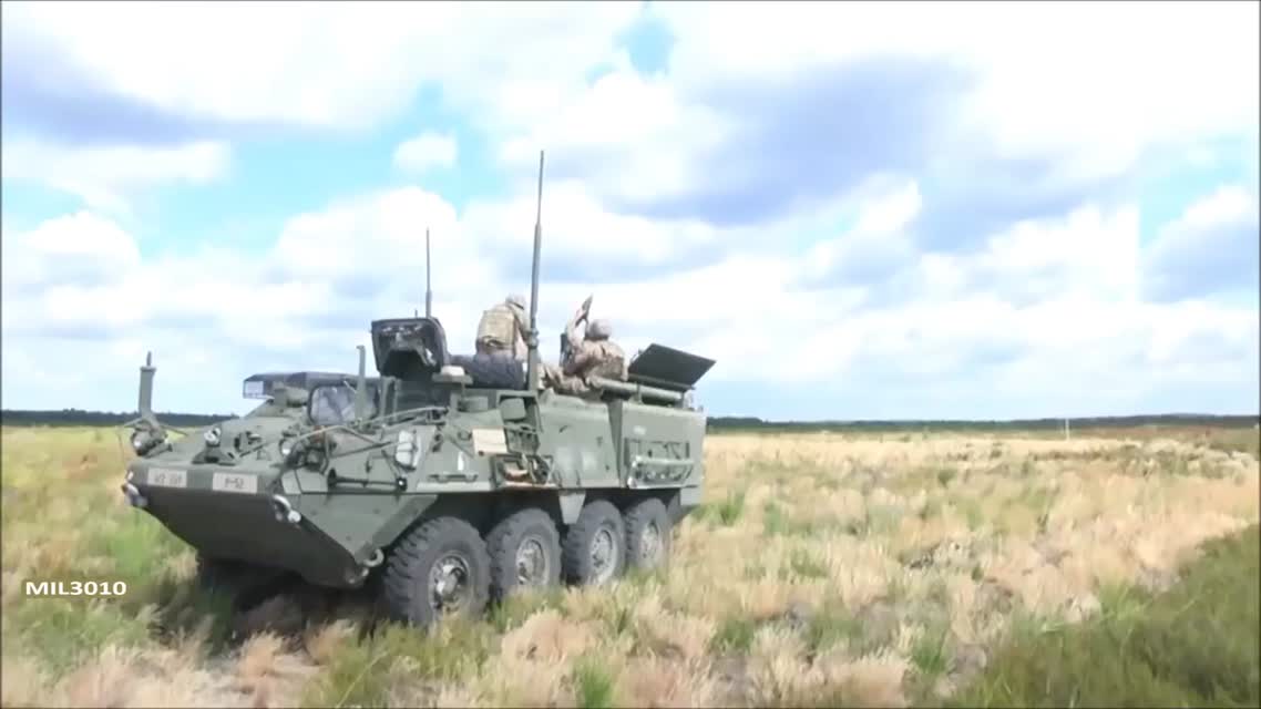 M1129 Stryker 120-мм самоходный миномет - Боевые стрельбы на полигоне в Польше