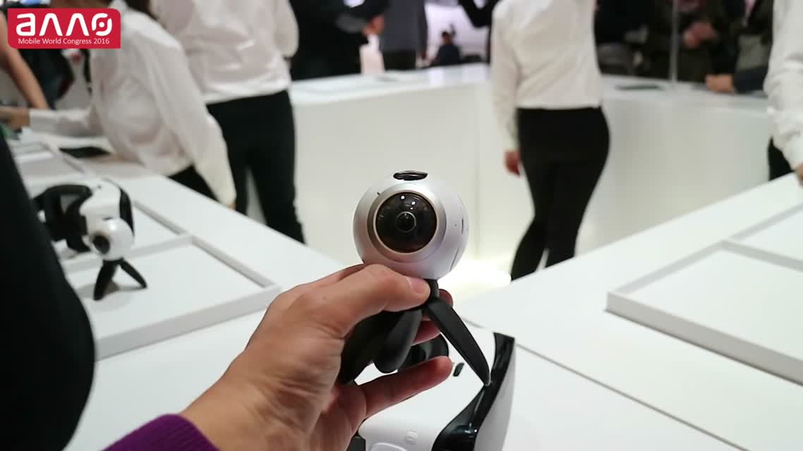 Samsung Gear 360 - крутая камера для панорам