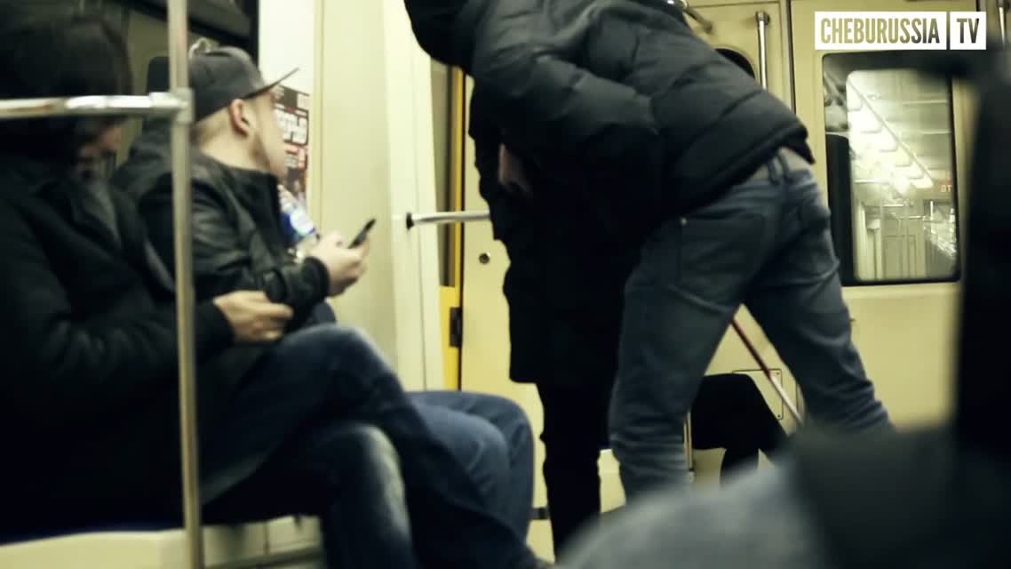 КРАЖА iPhone 6 У СЛЕПОГО в метро. Социальный эксперимент