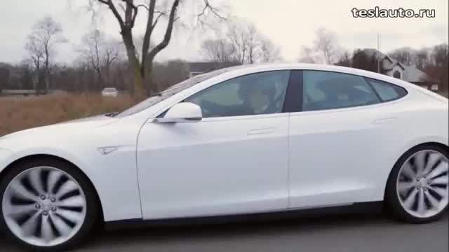 Tesla Model S против Porsche 911 Turbo S (На русском)