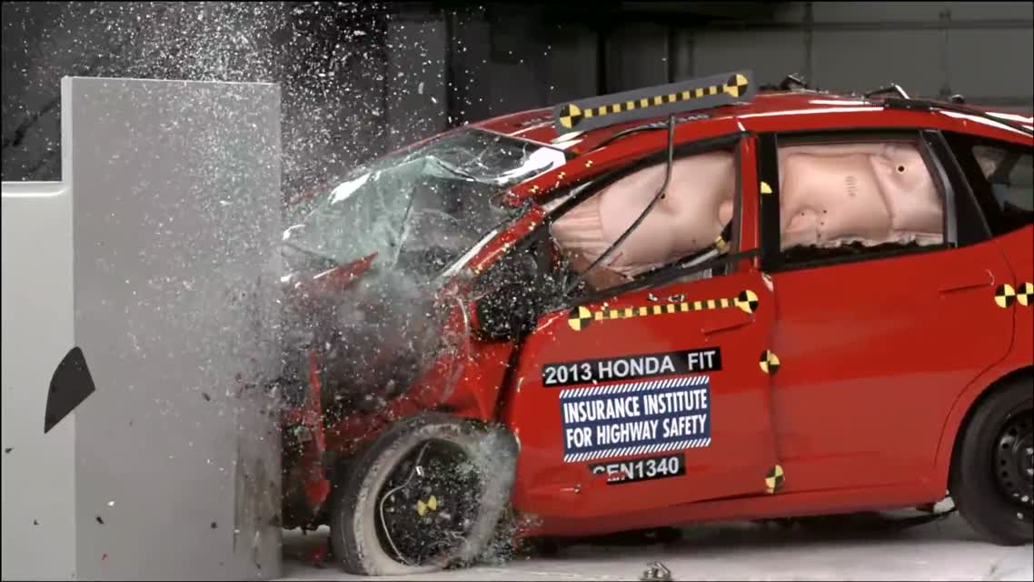 2013 Honda Fit small overlap IIHS crash test