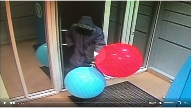 В Уфе грабитель взорвал банкомат с помощью воздушных шаров