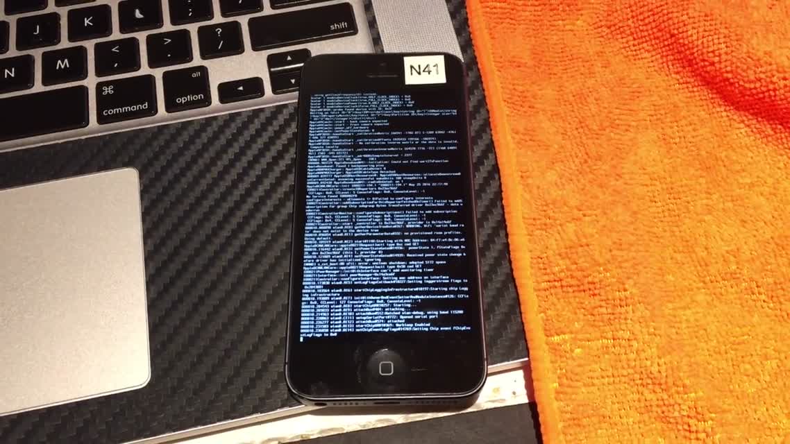 Apple Leaks- синий iPhone 7 на 2 SIM