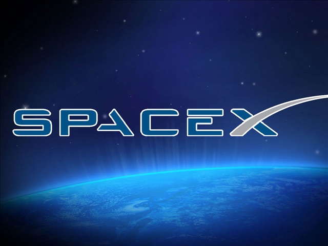 SpaceX опубликовала красочное ВИДЕО пусков и посадок своих ракет