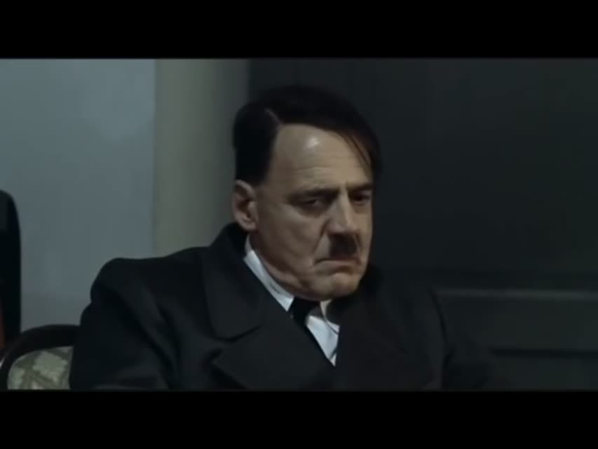 Гитлер играет в Battlefield 1942